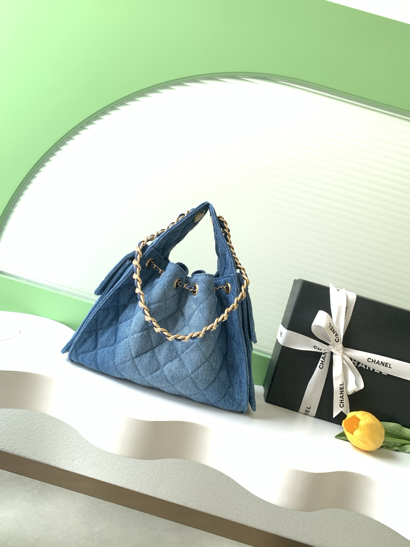 CHANEL 25 small Bucket Hobo handbag AS5293 30x26x14cm