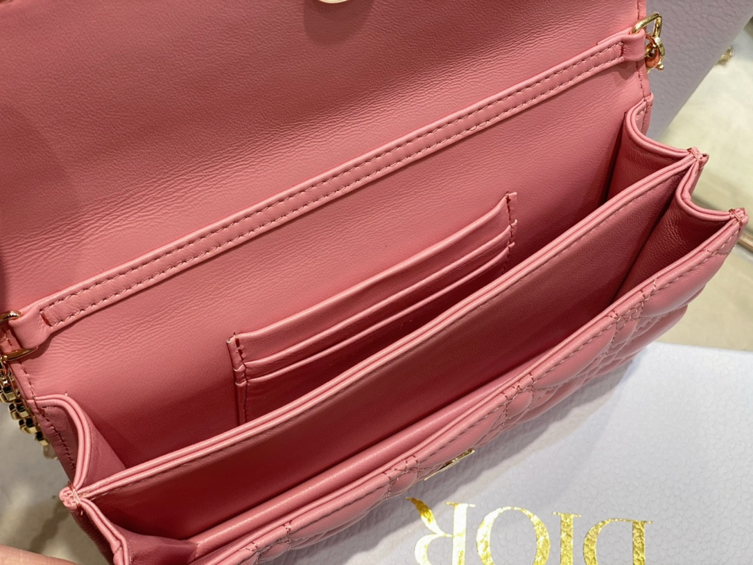 MISS D10r MINI BAG Melocoton Pink Pearlescent Cannage Lambskin S0980ONJL_M92P 21 x 11.5 x 4.5 cm