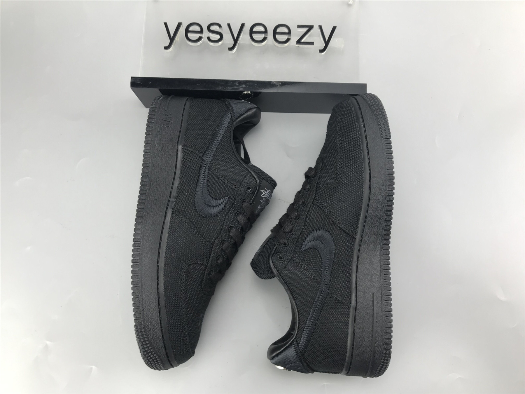 UA NIKE STUSSY X AIR FORCE 1 LOW