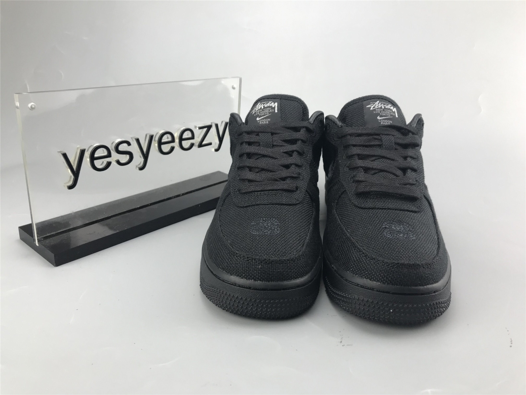 UA NIKE STUSSY X AIR FORCE 1 LOW