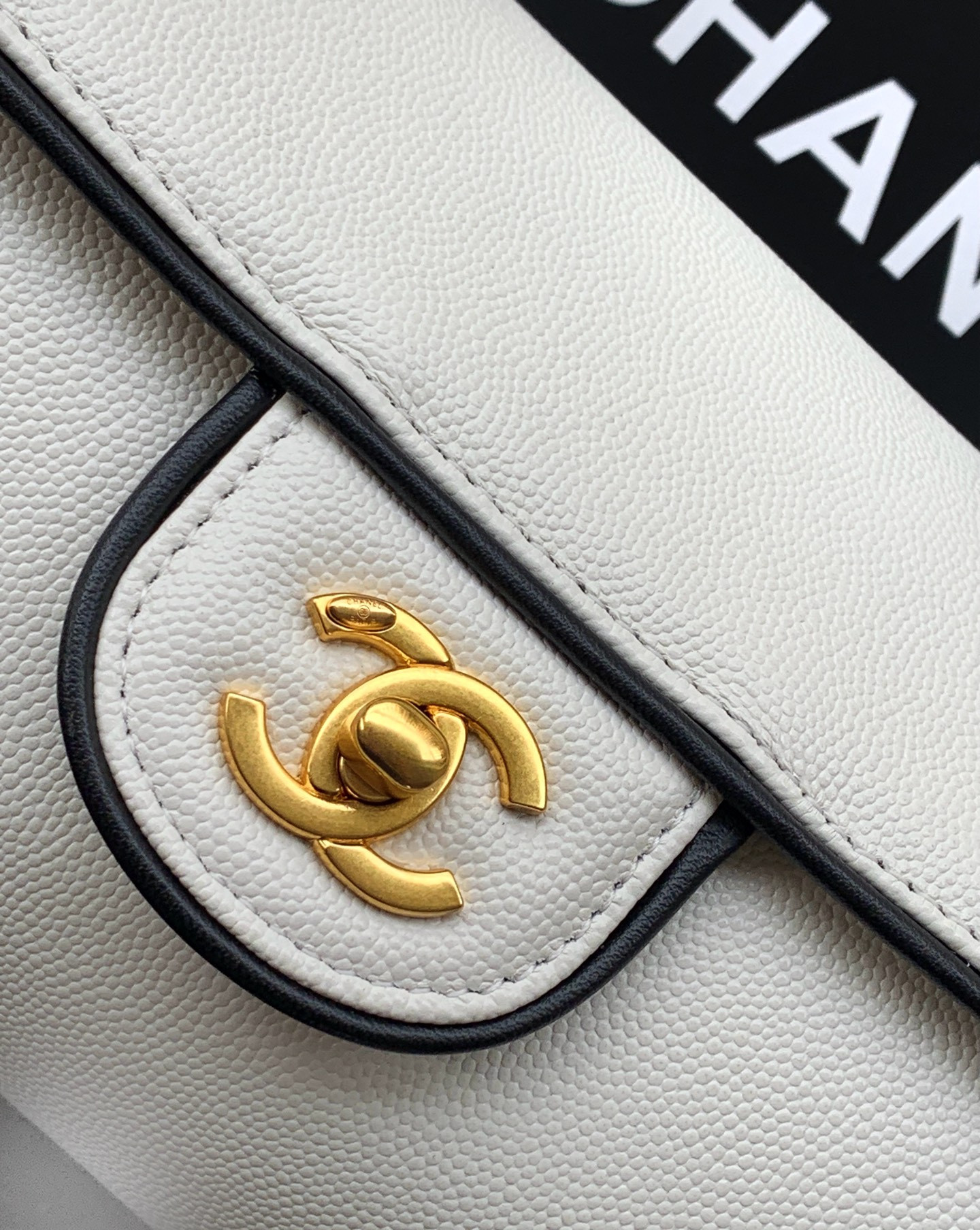 Chanel Preppy Coco 11x30x11cm