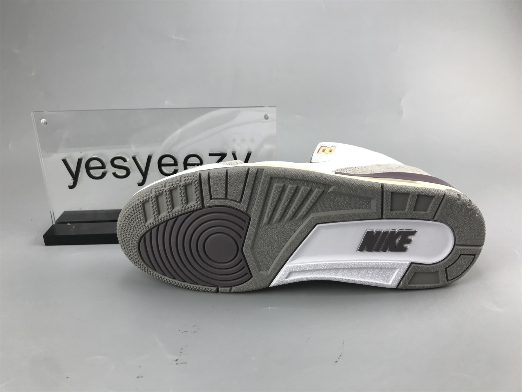 UA A MA MANIÉRE X WMNS AIR JORDAN 3 RETRO SP