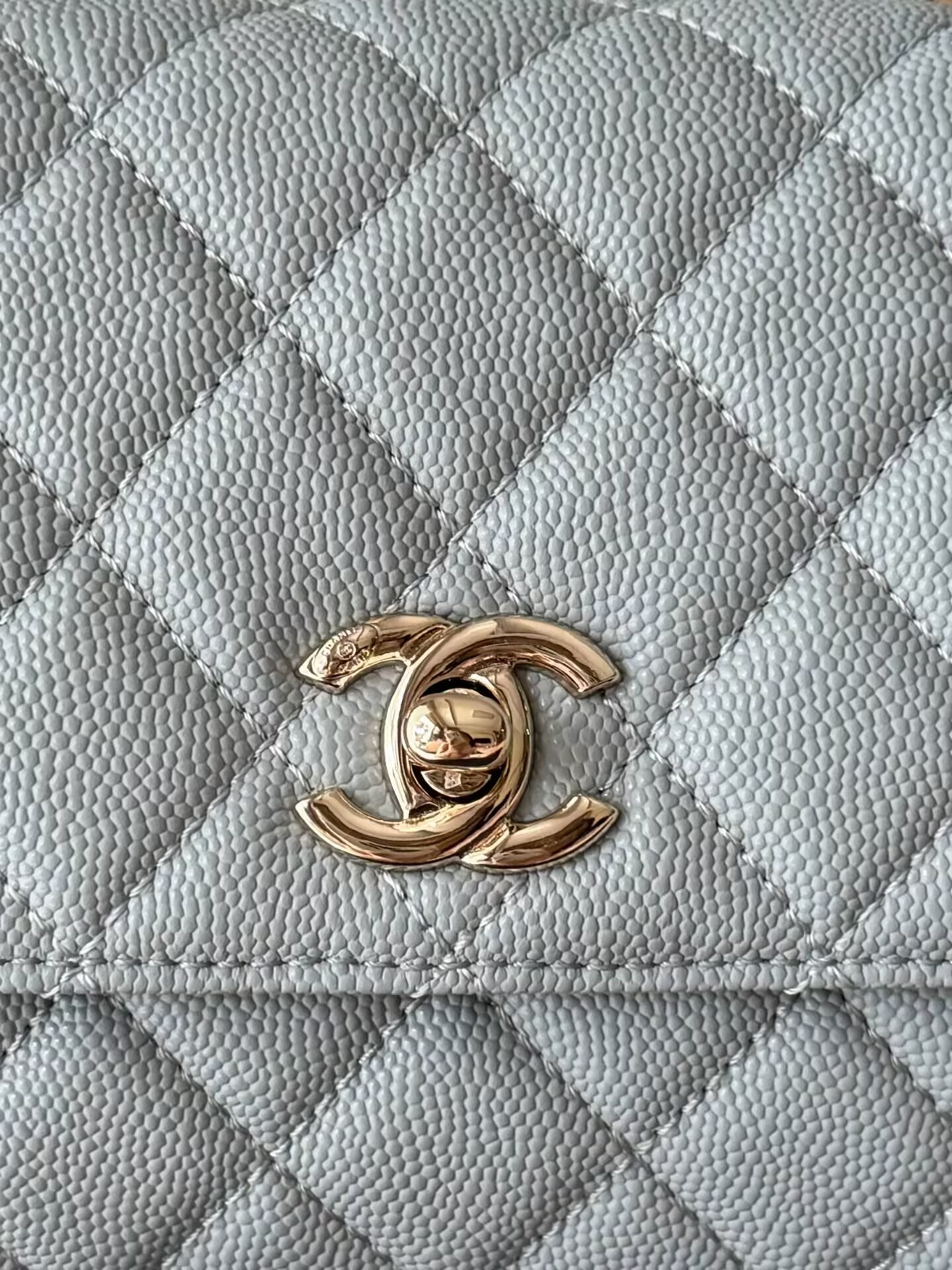 CHANEL mini coco handle 13x19x9cm