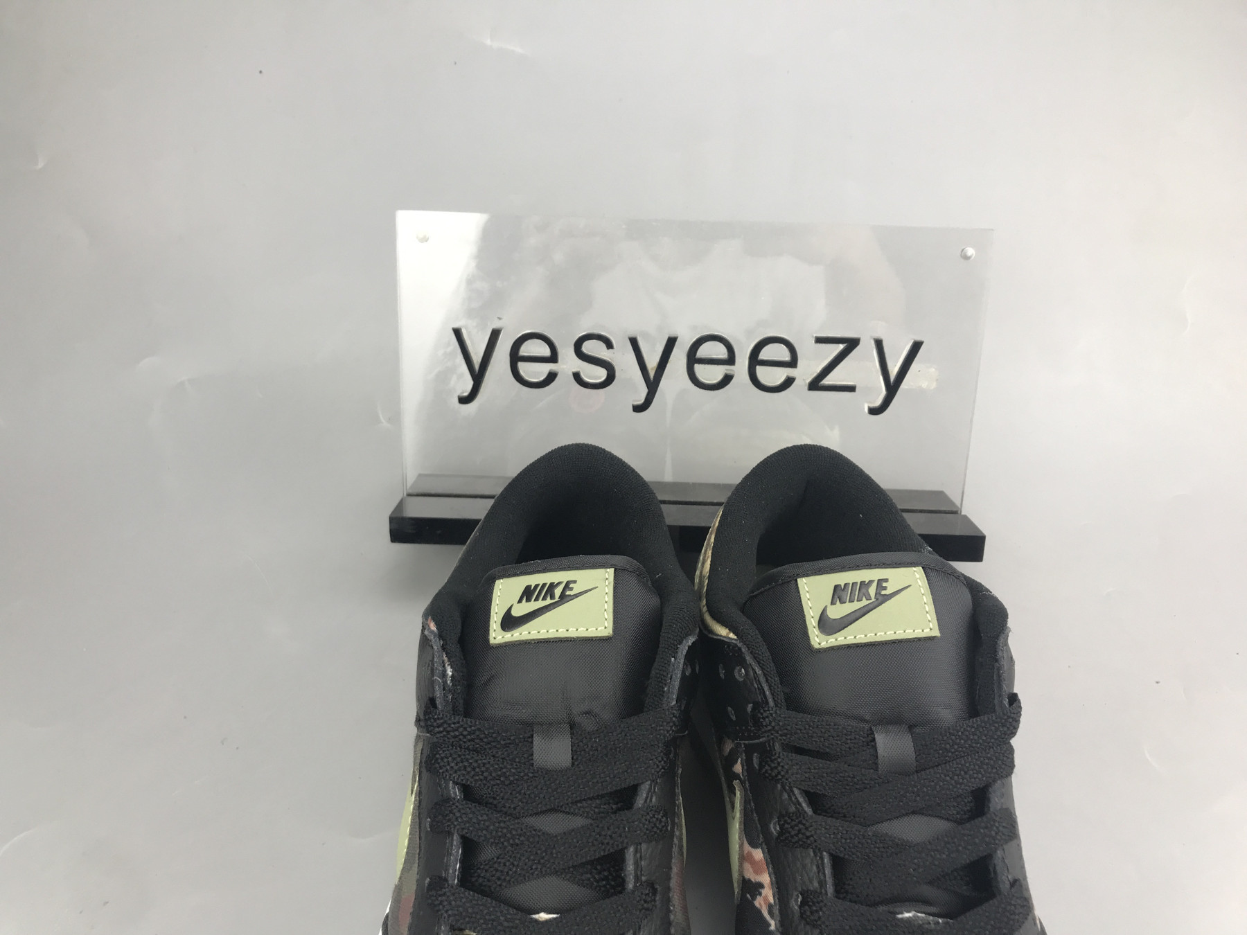 UA NIKE DUNK LOW SE