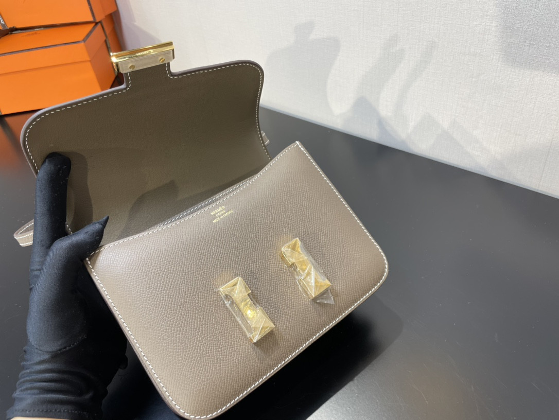 H**me5 Constance 24 Epsom leather gold hardware 9.4"x5.9"x3"