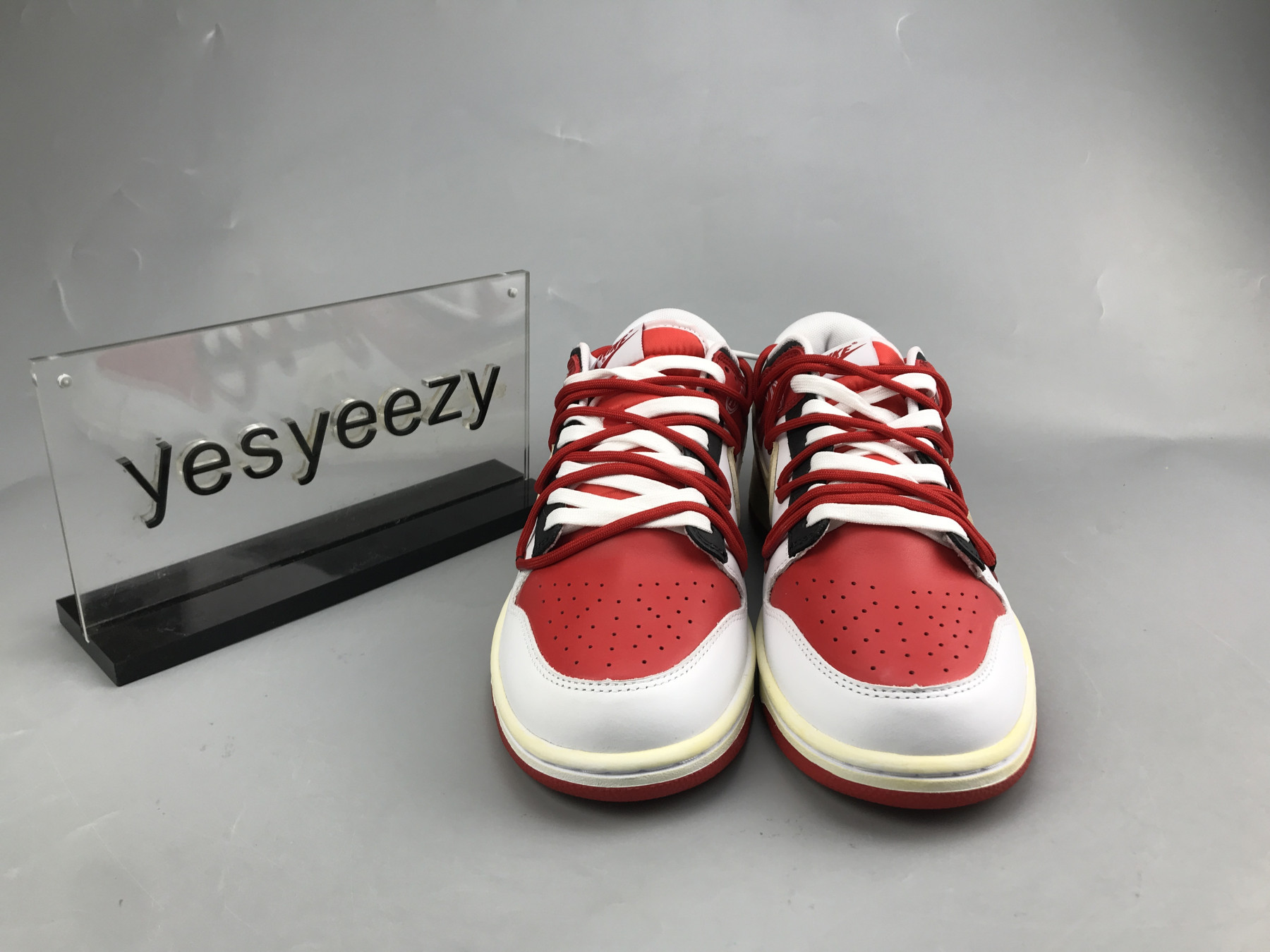 UA NIKE DUNK LOW 