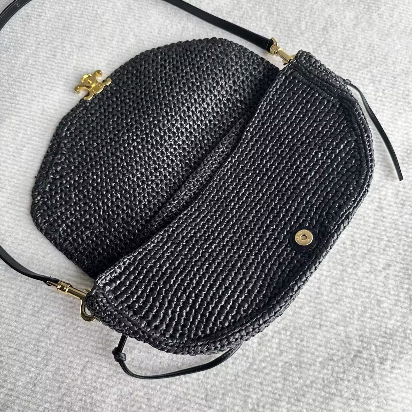 CELINE LITTLE HALFMOON SOFT TRIOMPHE IN Raffia 28.5x6x14cm