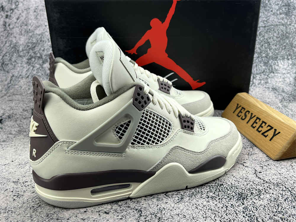 UA A MA MANIÉRE X WMNS AIR JORDAN 4 RETRO
