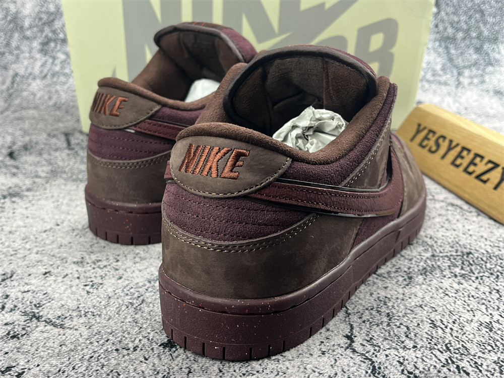 ua dunk low preM1vm sb