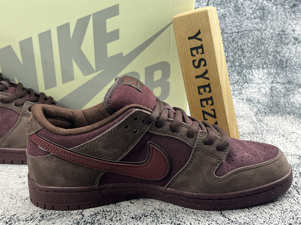 ua dunk low preM1vm sb