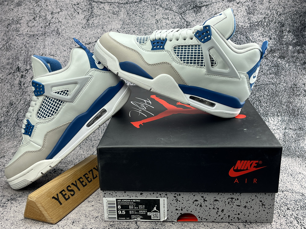 UA AIR JORDAN 4 RETRO 