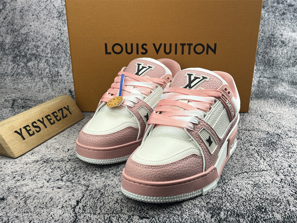 UA LV Trainer Sneaker