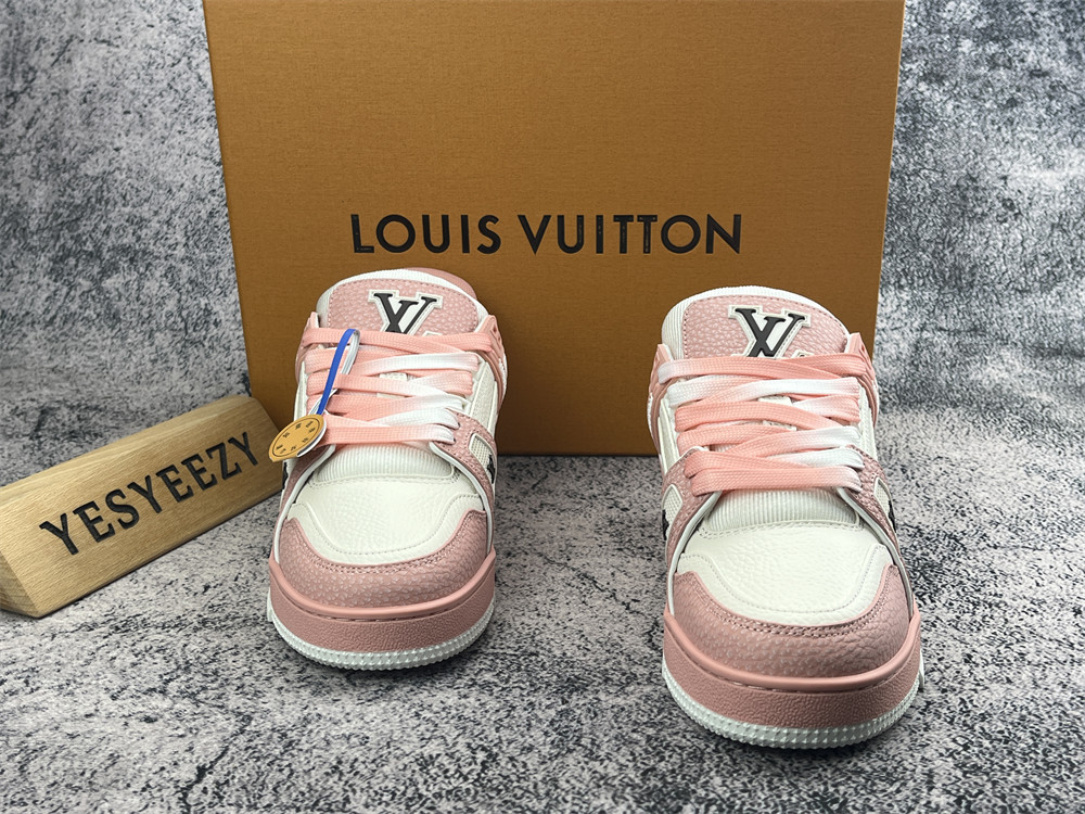 UA LV Trainer Sneaker