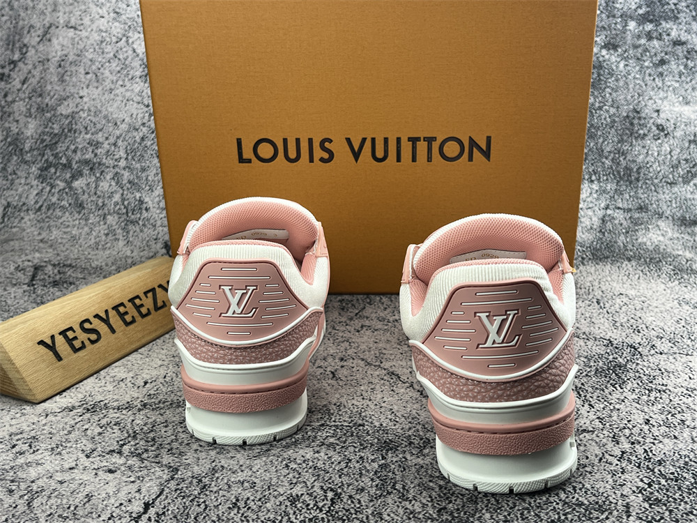 UA LV Trainer Sneaker