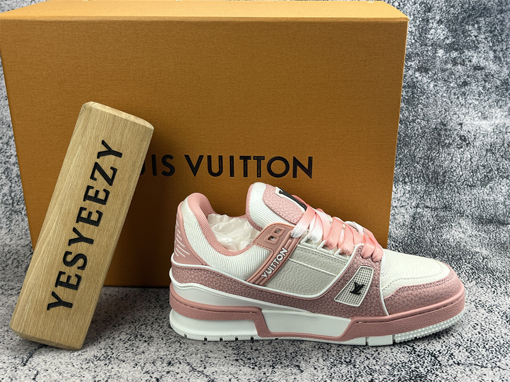 UA LV Trainer Sneaker