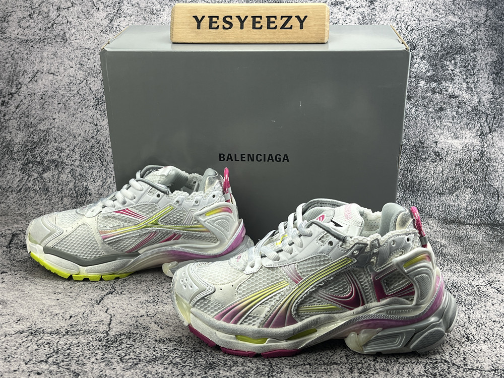 UA Balenciaga Runner Sneaker