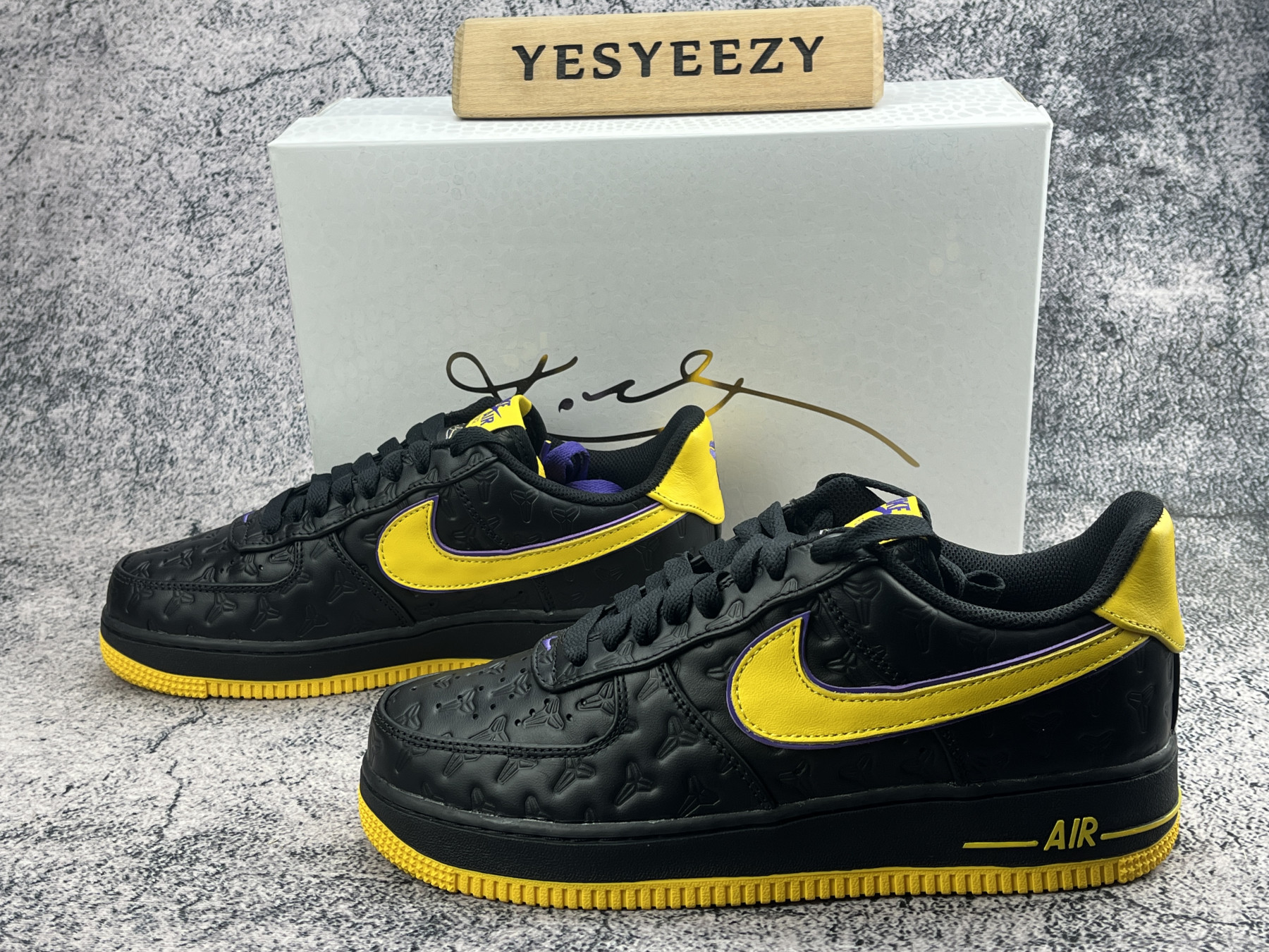 UA Nike Air Force 1 Low