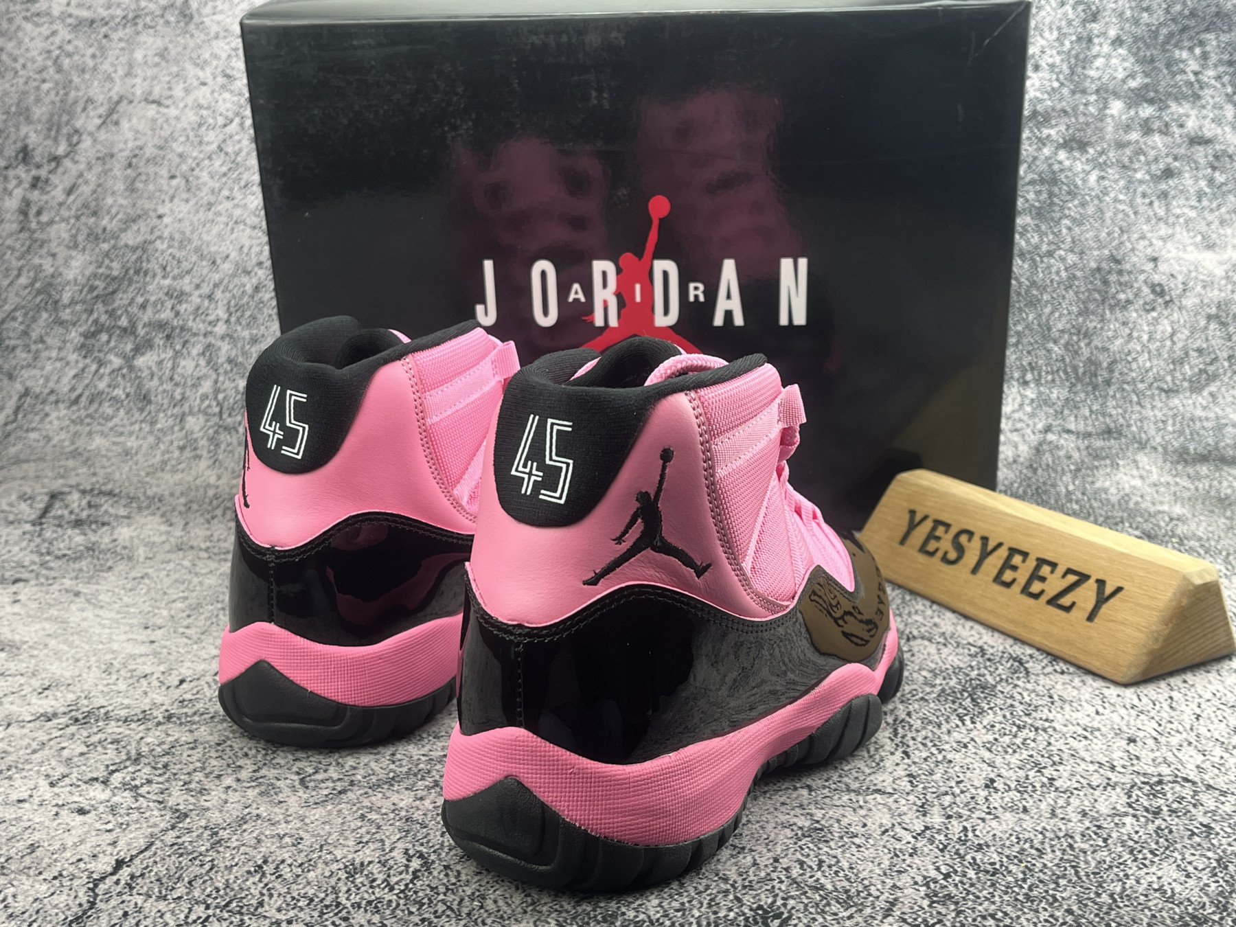 UA Jordan 11 Retro
