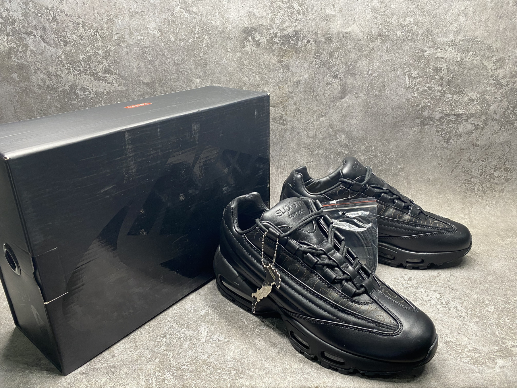 UA Nike Air Max 95