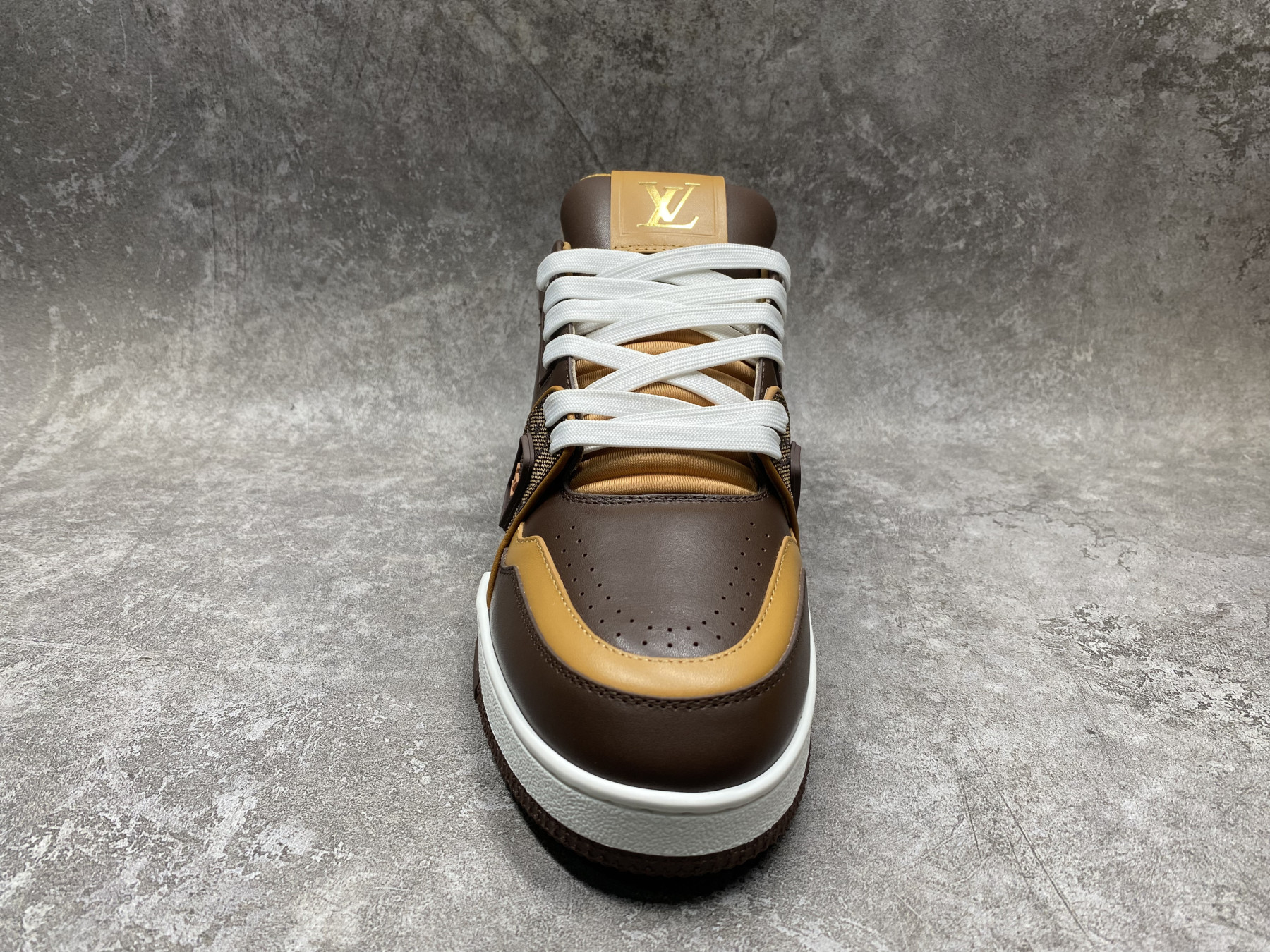 UA LV trainer Sneakers