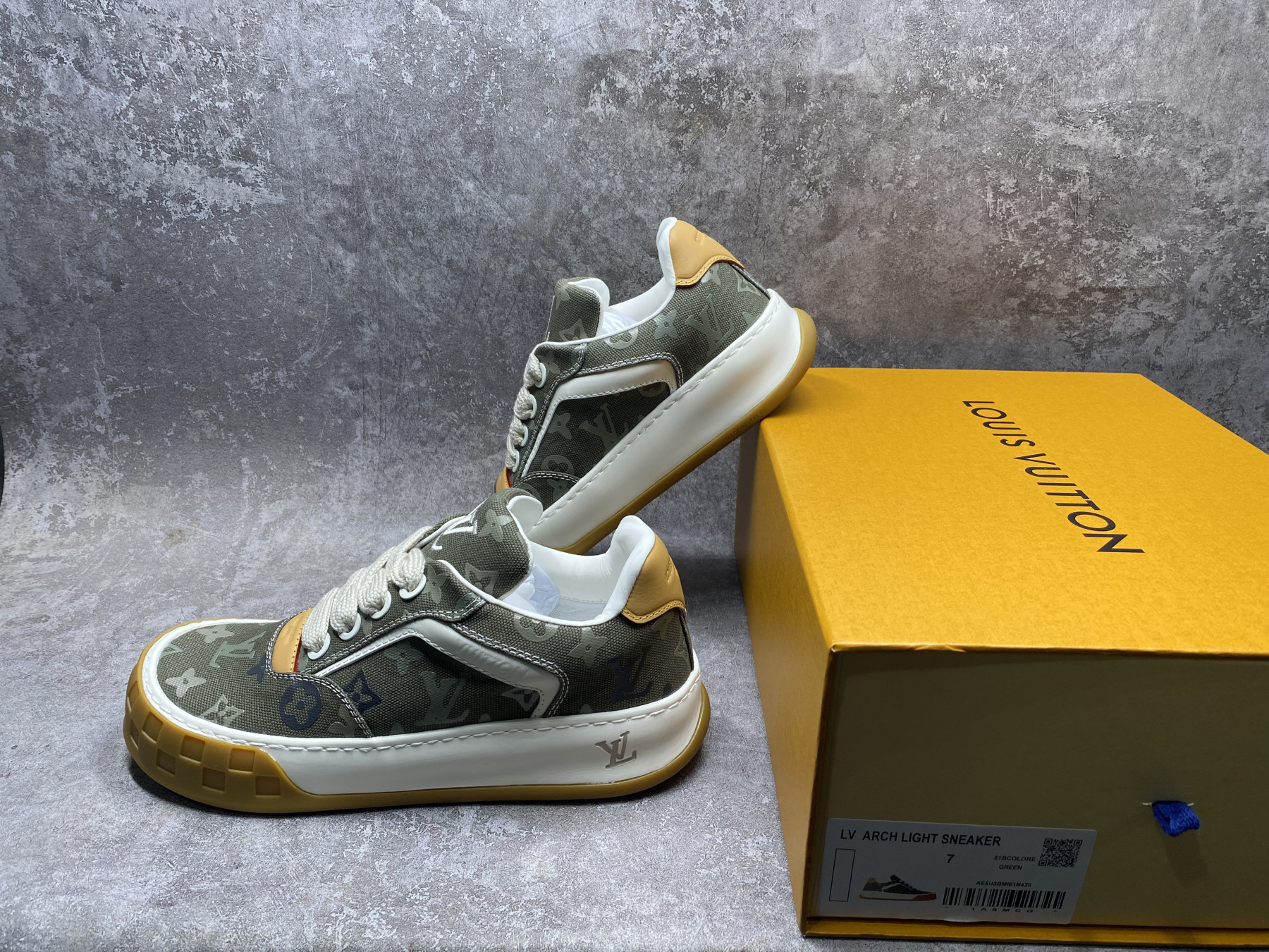 UA LV Tilted Sneaker