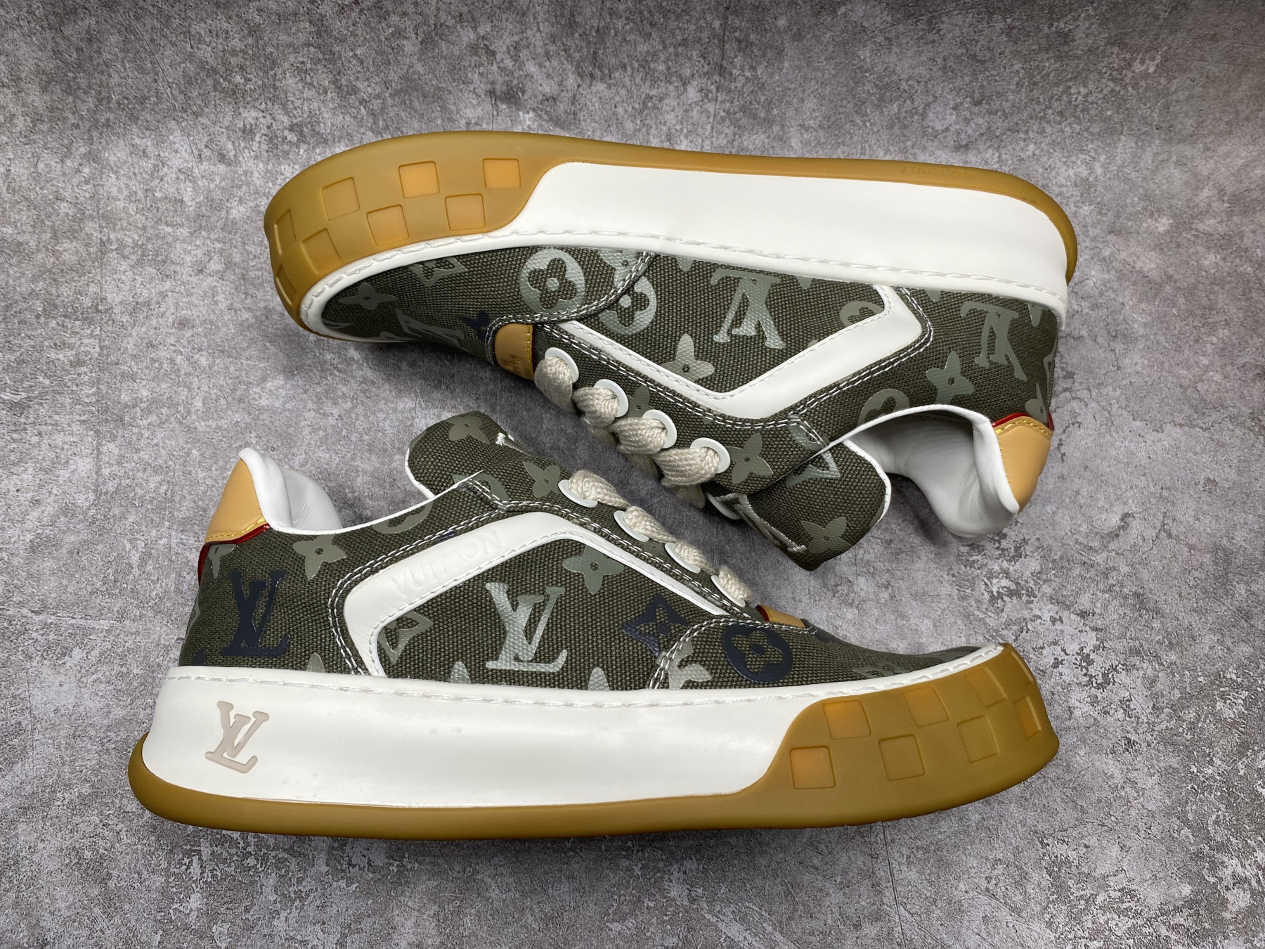 UA LV Tilted Sneaker
