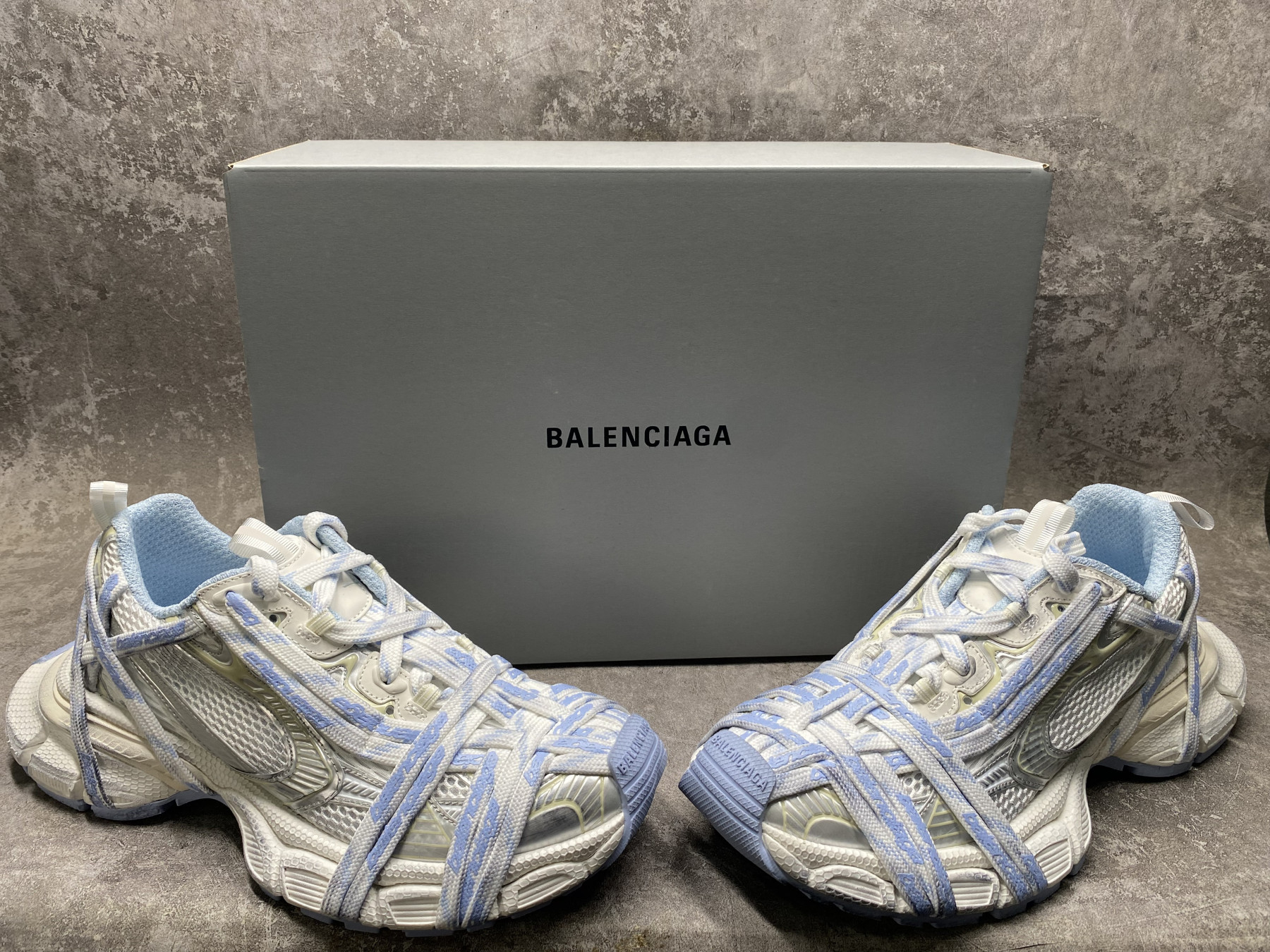 UA Balenciaga 3xl Extreme Laces Logo Sneaker(run one size large)