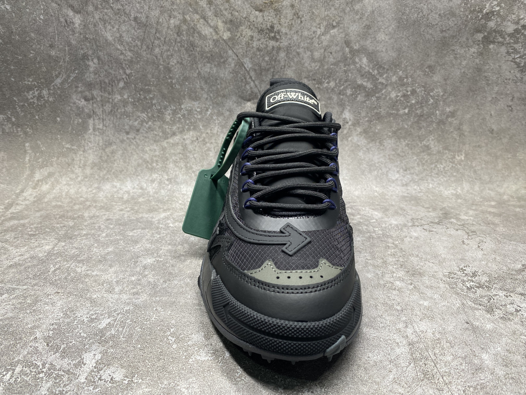 UA Off-White Odsy-2000 Sneaker