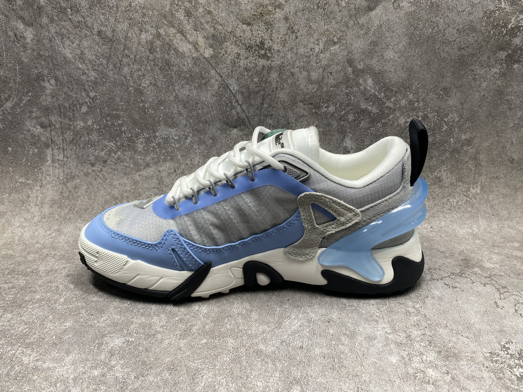UA Off-White Odsy-2000 Sneaker