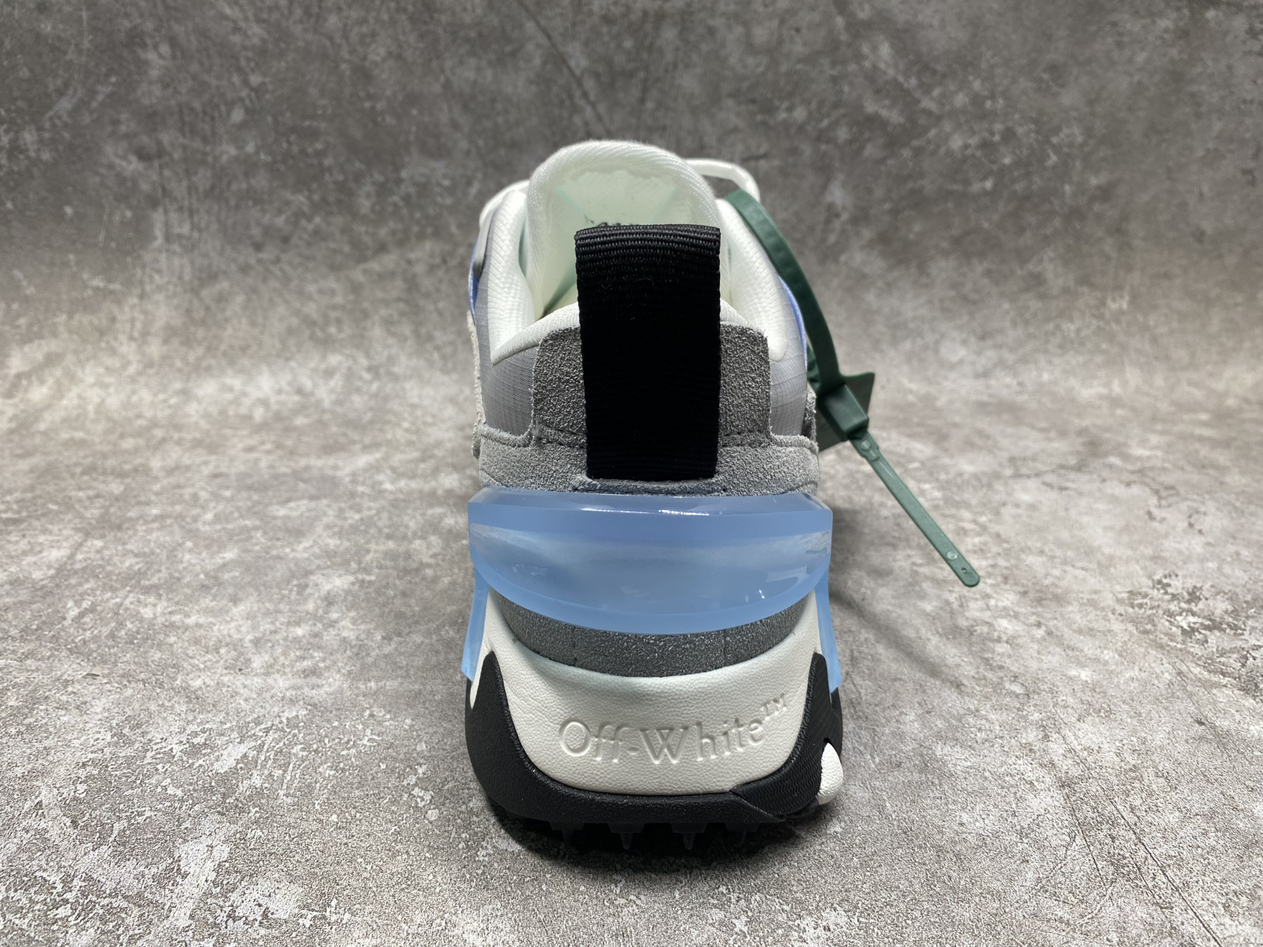 UA Off-White Odsy-2000 Sneaker