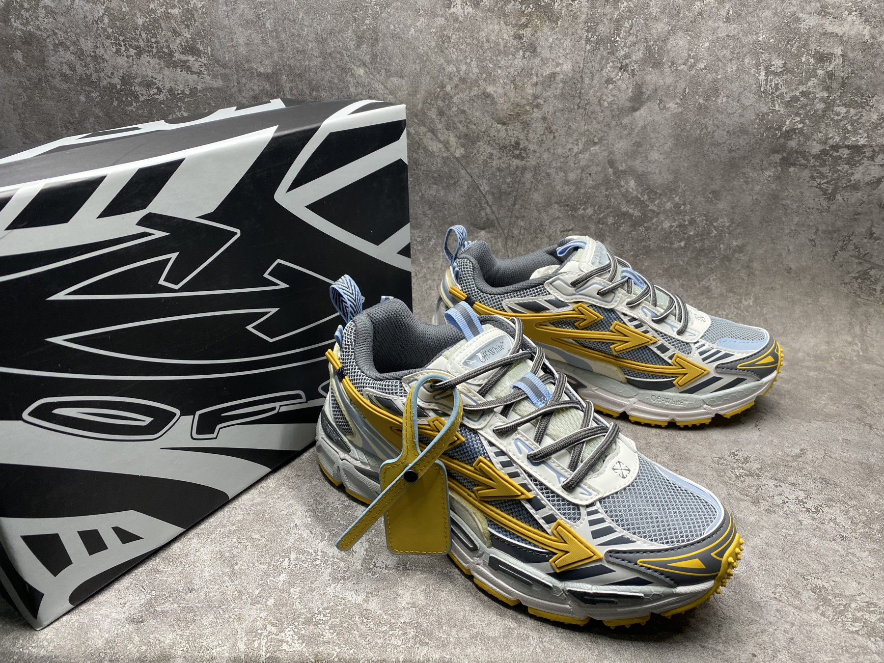 UA Off-White "BE RIGHT BACK"