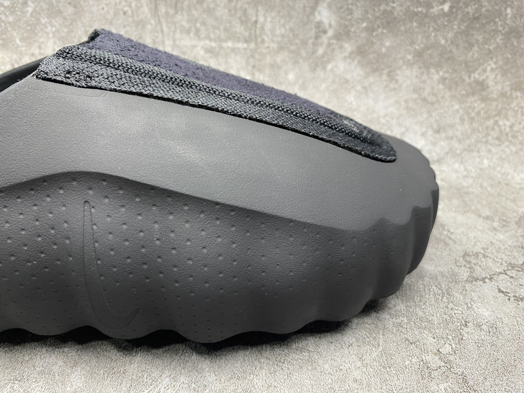 Nike Mind 001 Slide (Runs one size small)