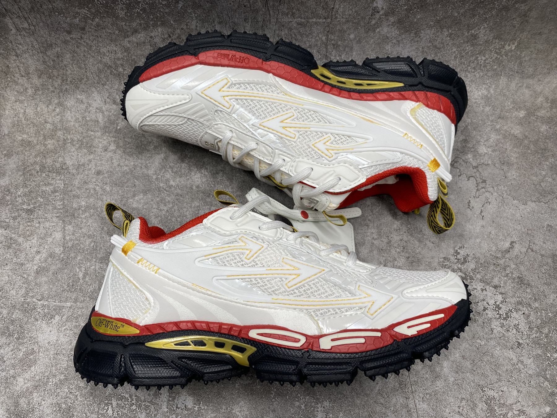 UA Off-White "BE RIGHT BACK"