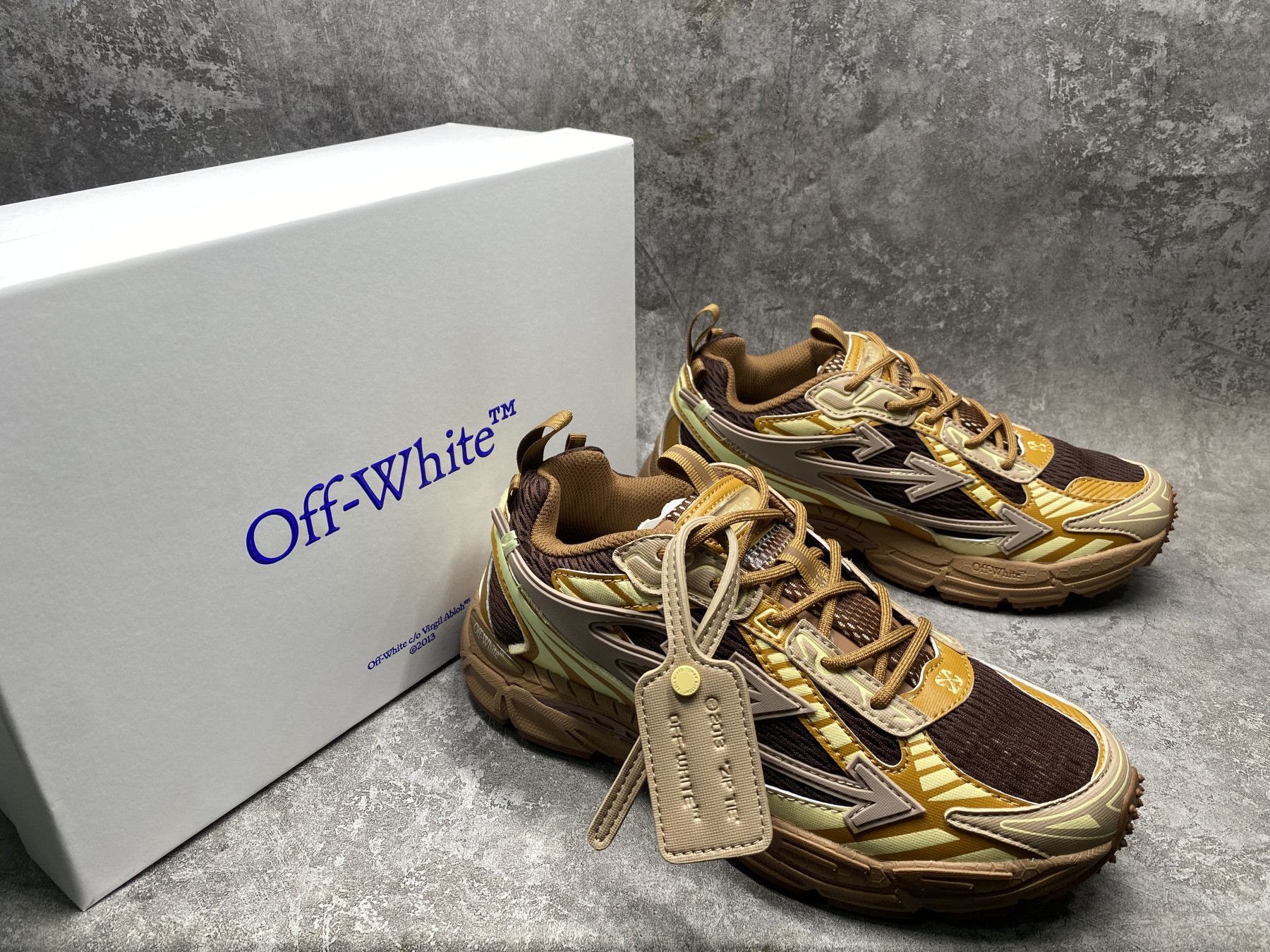 UA Off-White "BE RIGHT BACK"