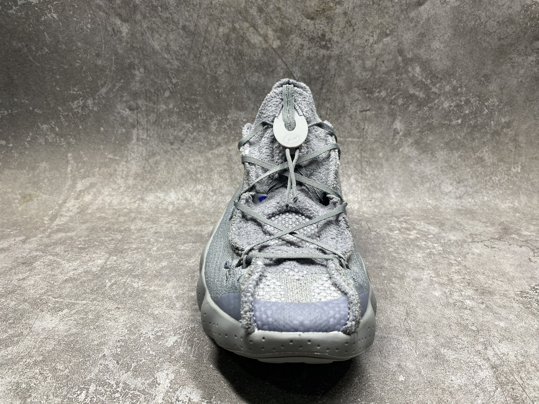 UA Nike Mind 002 Flyknit