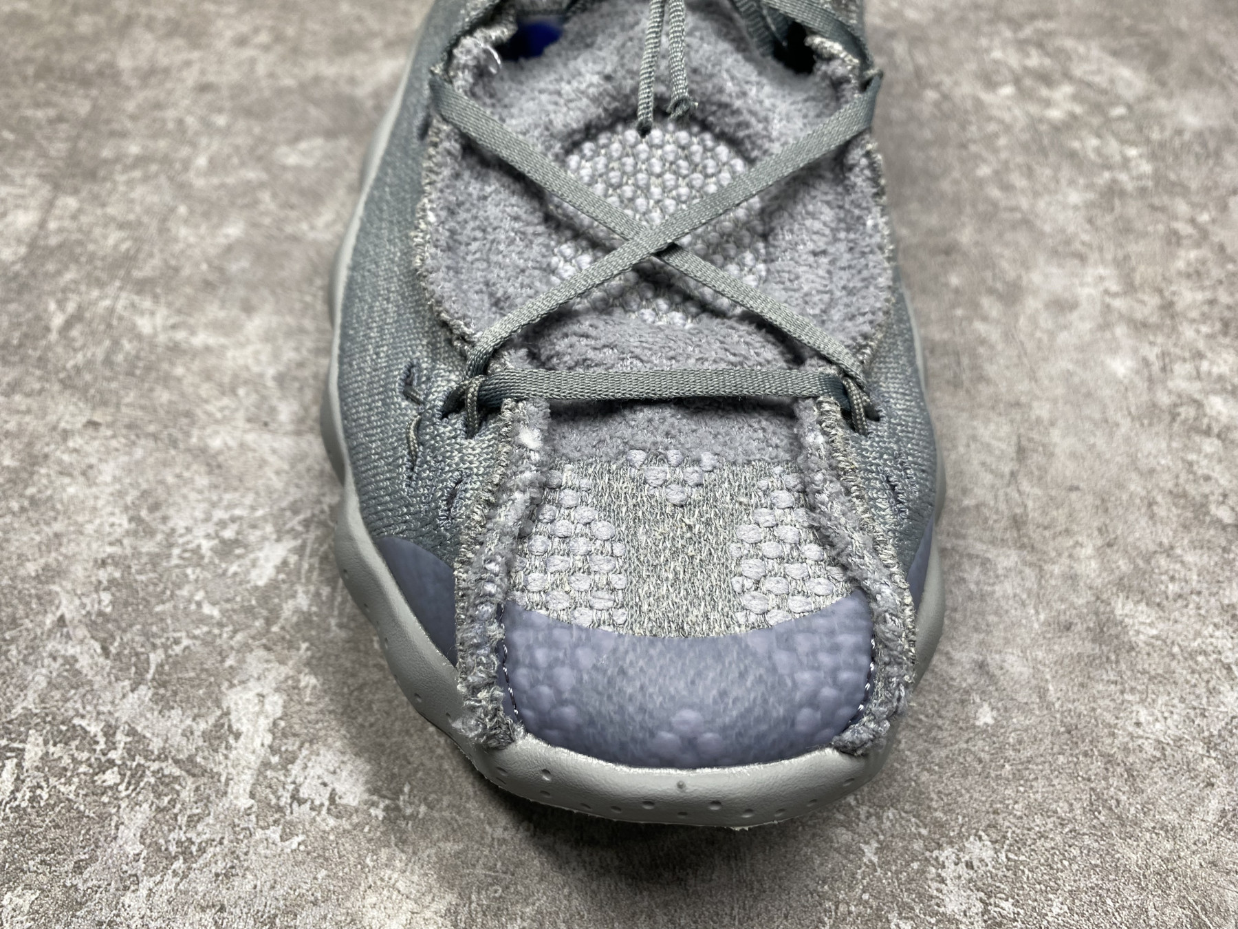 UA Nike Mind 002 Flyknit