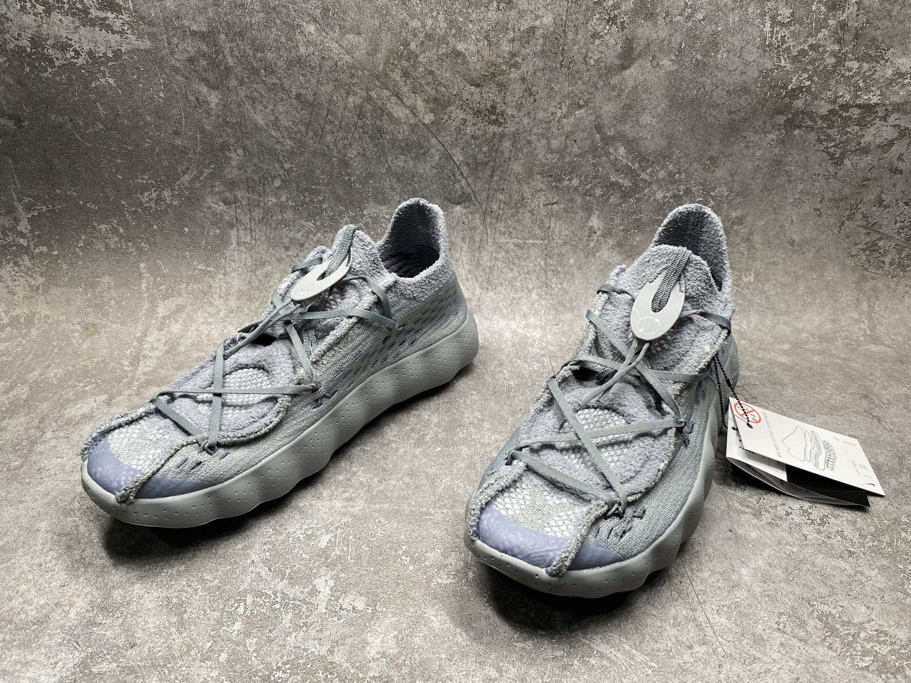 UA Nike Mind 002 Flyknit