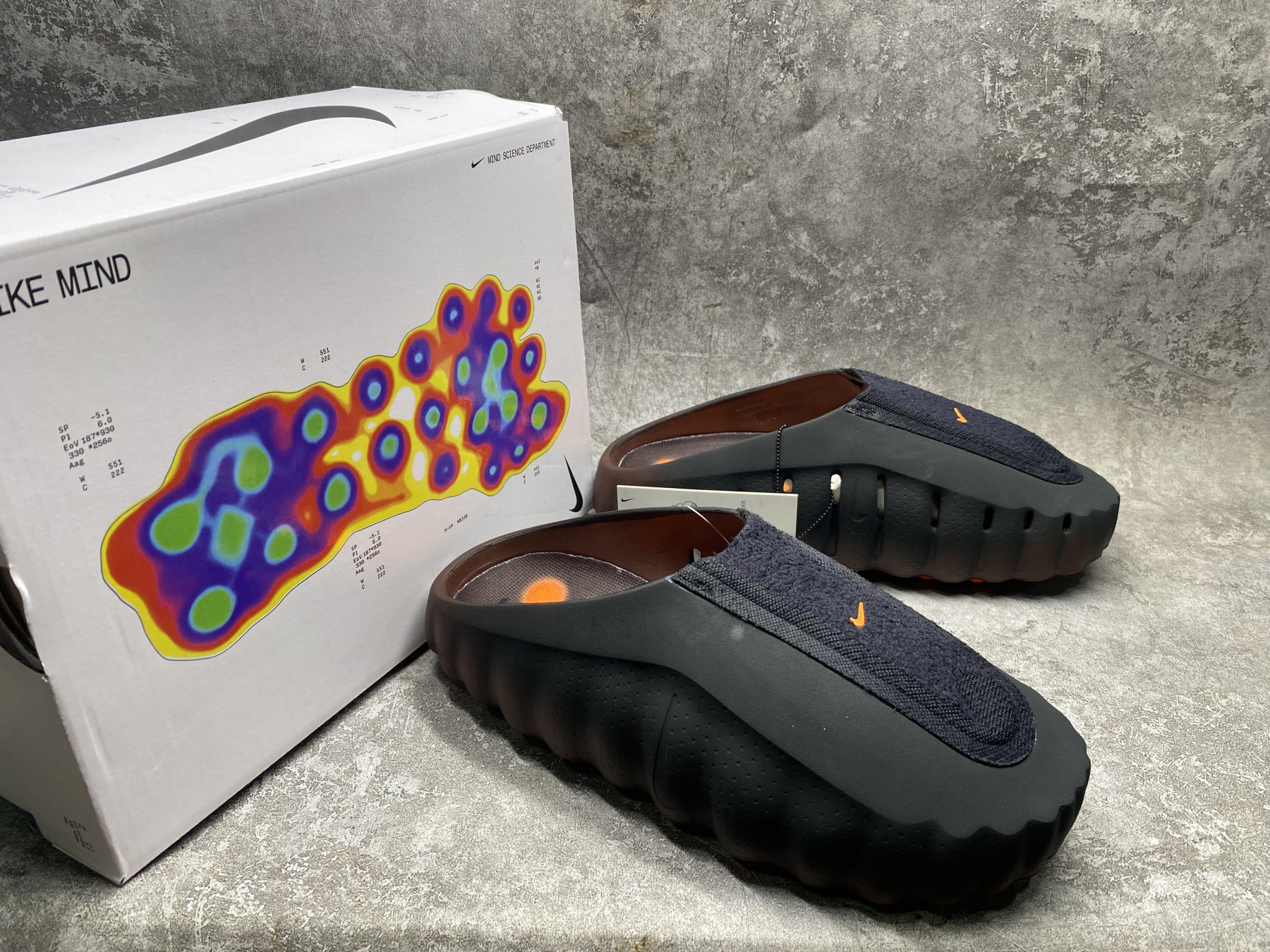 Nike Mind 001 Slide (Runs one size small)