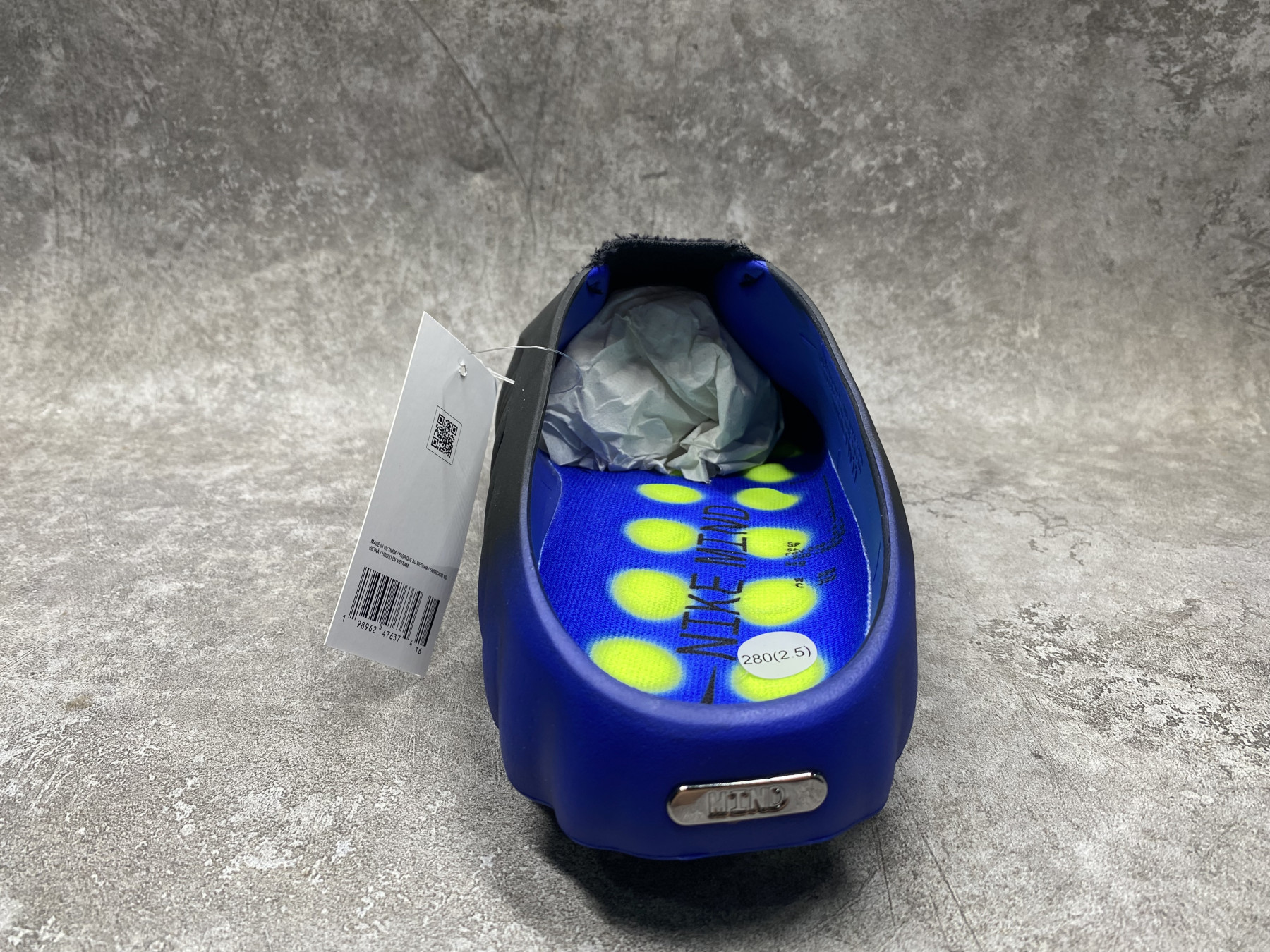 Nike Mind 001 Slide (Runs one size small)