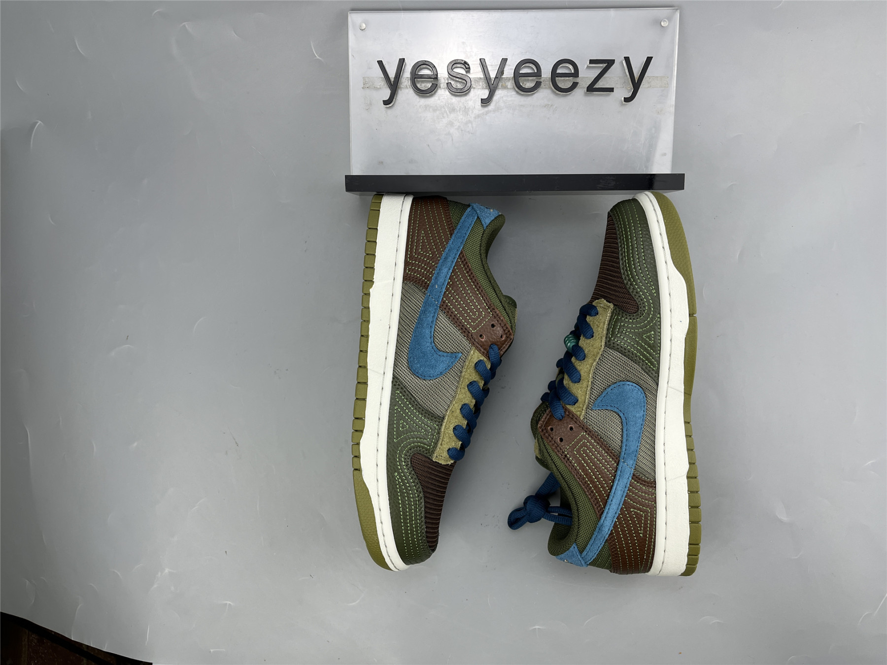 UA NIKE DUNK LOW NH