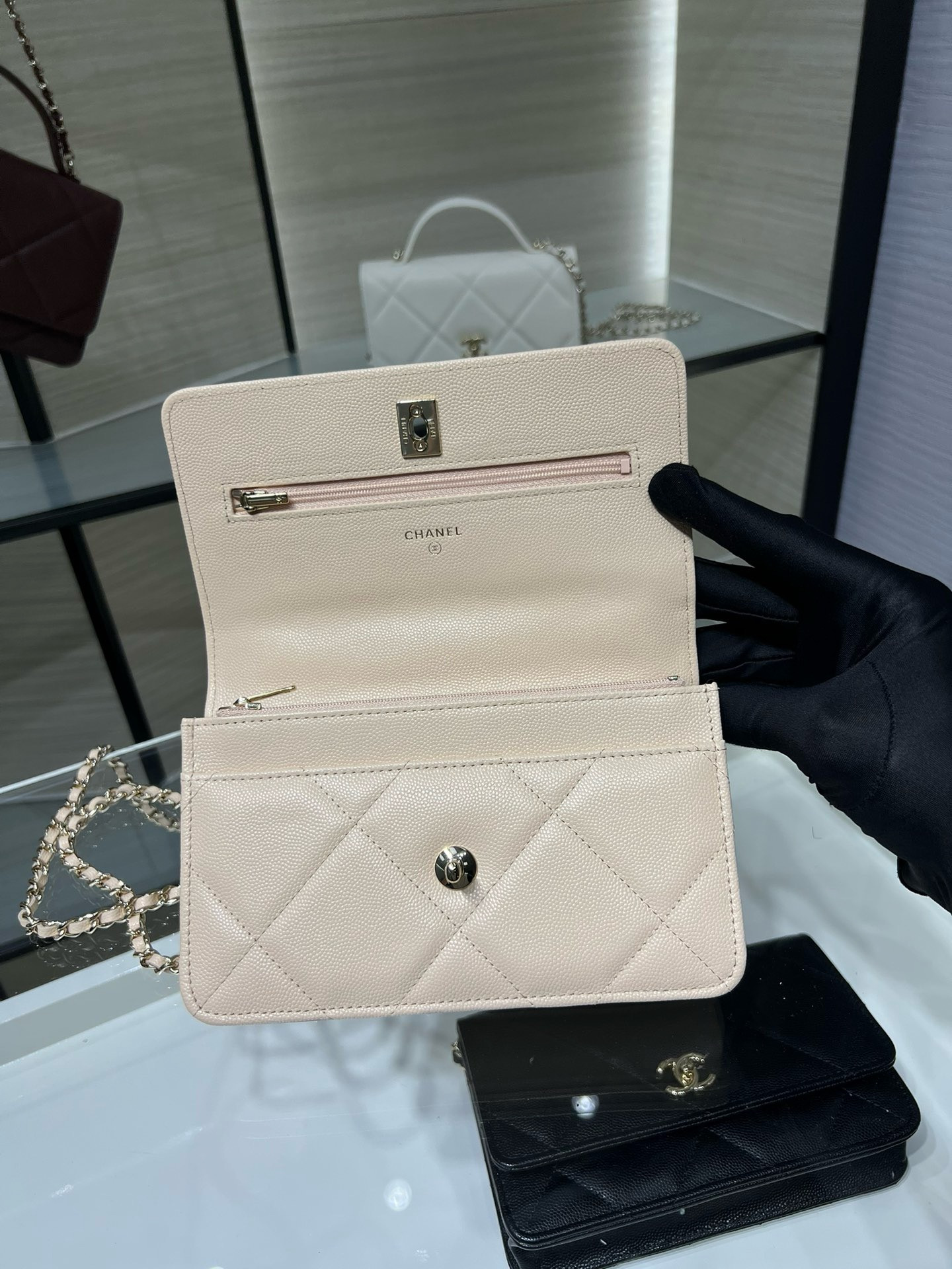 Chanel FLAP BAG WITH TOP HANDLE 19x12x3.5cm