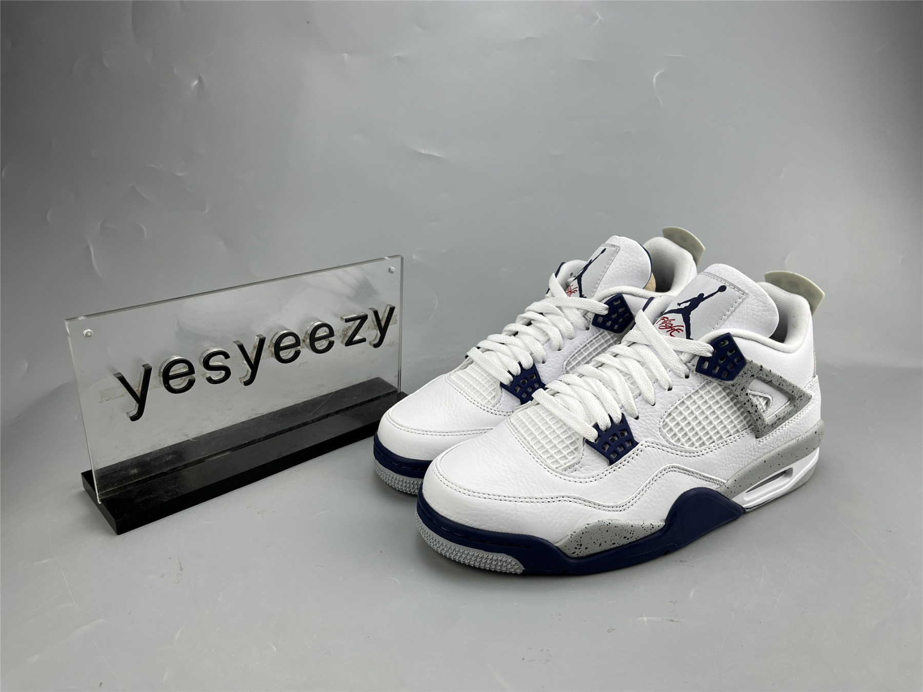UA AIR JORDAN 4 RETRO 