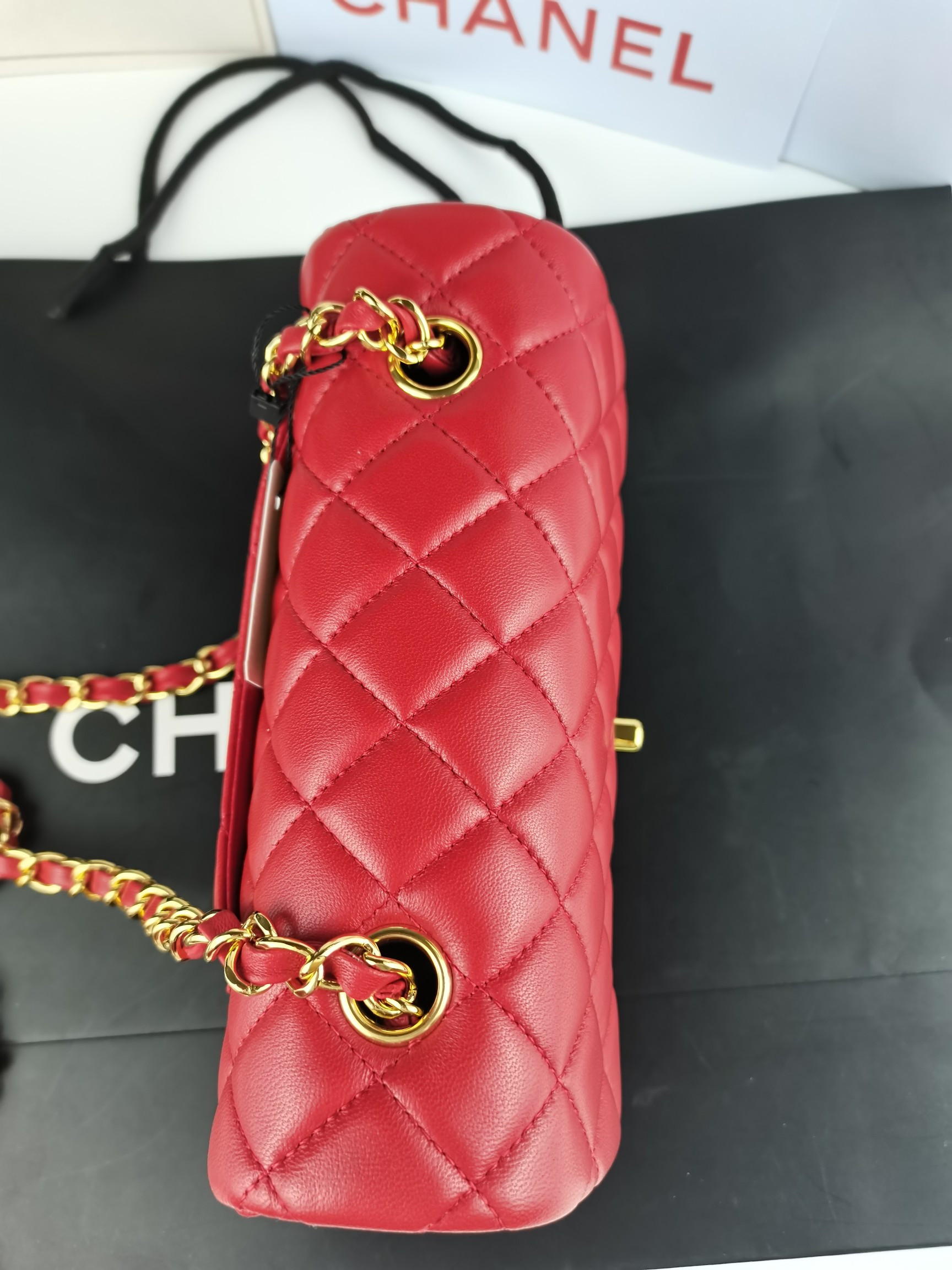 Chanel Flap Bag 20x12x6cm