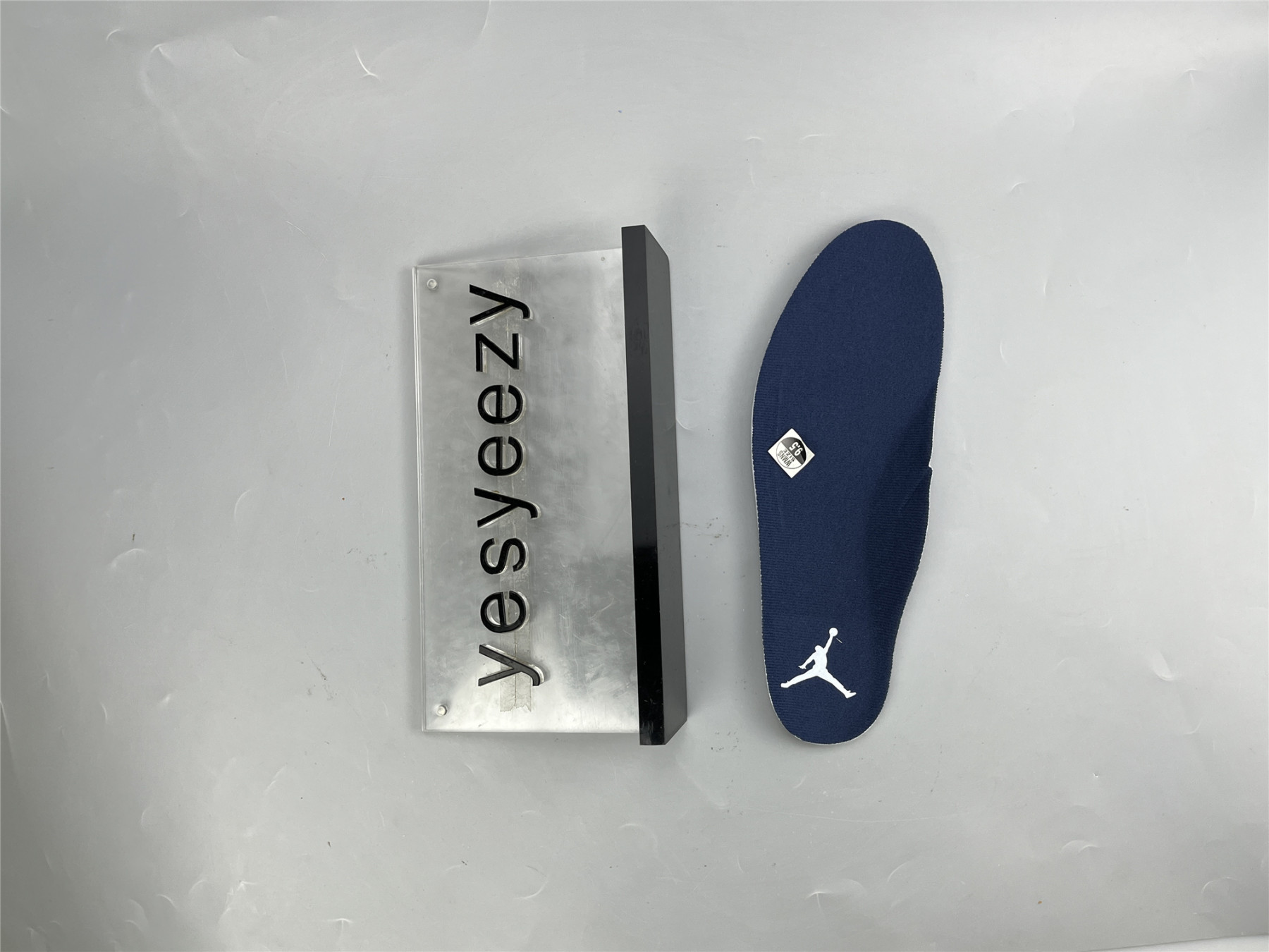 UA WMNS AIR JORDAN 11 RETRO