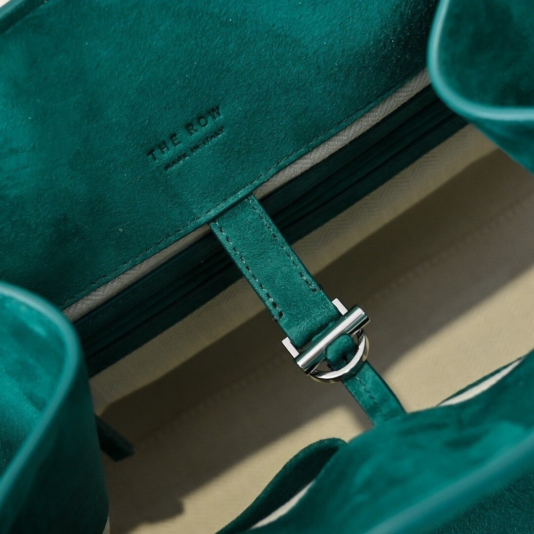 The R0w Soft Margaux 12 Bag 32x15x25cm