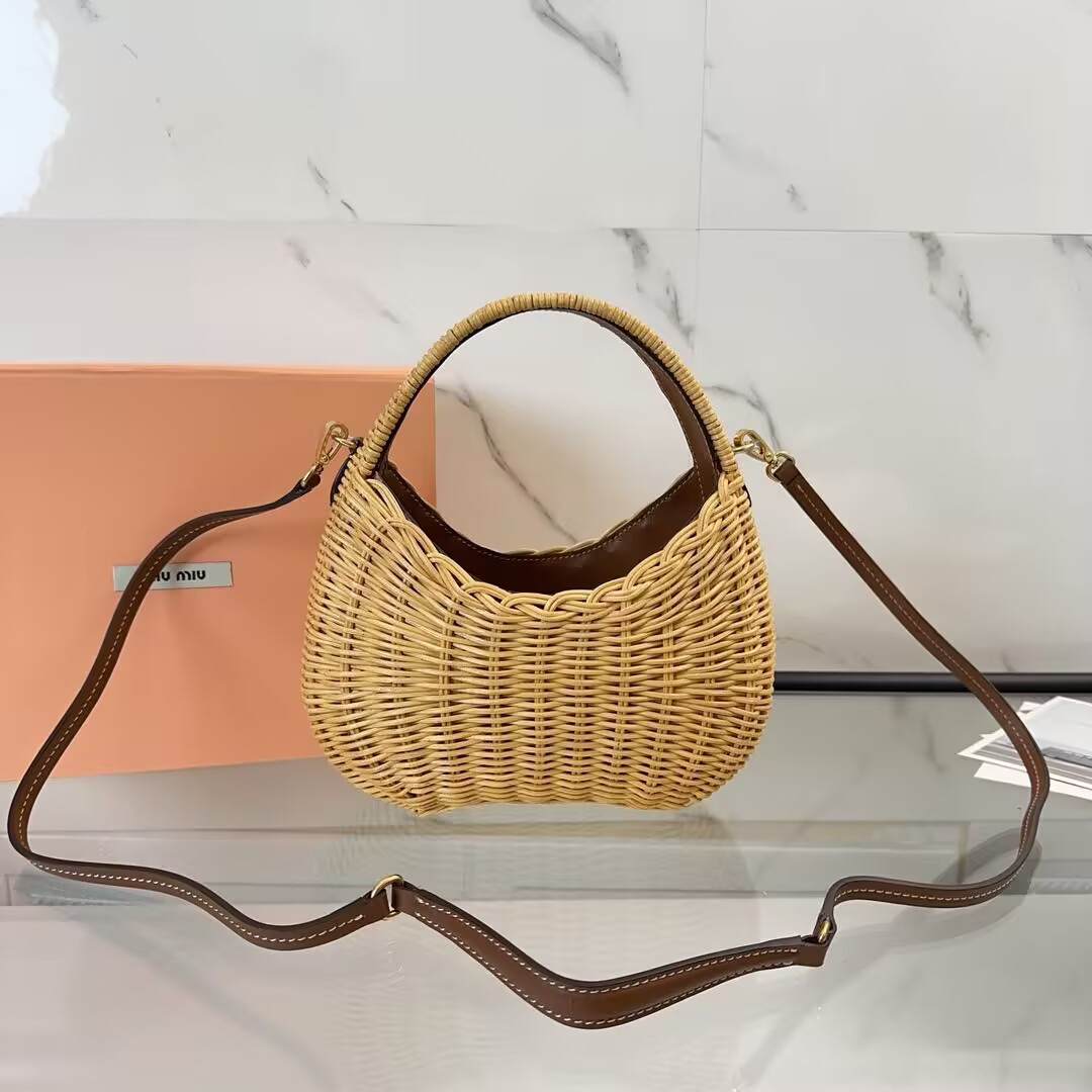 Miu Miu Wander Wicker Handbag 20x17x6cm