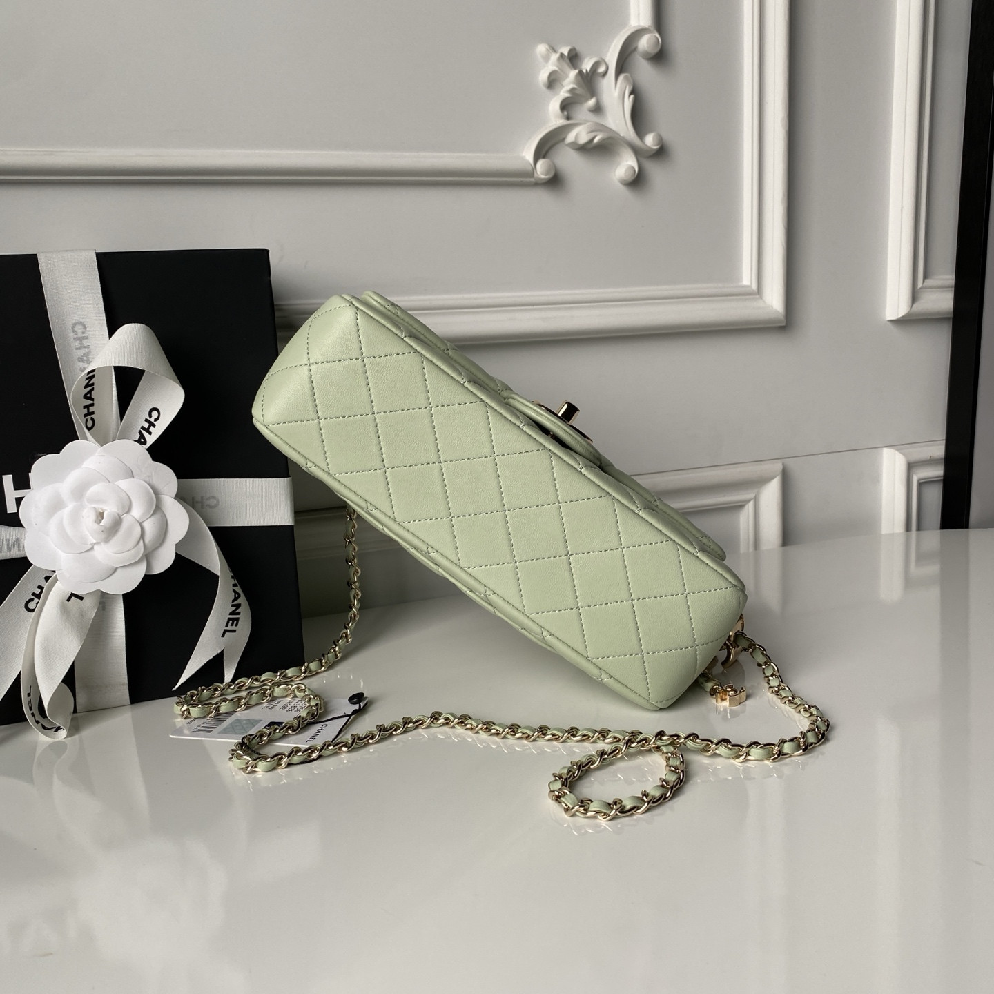 Chanel Classic Flap Handbag CF AS5756 14.5x23.5x7cm