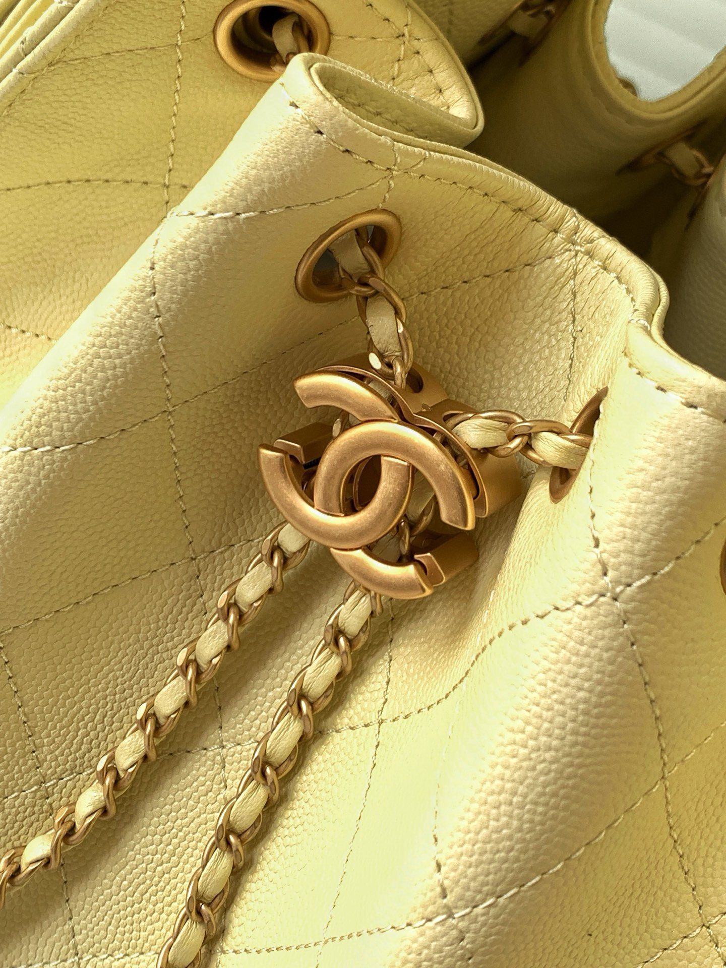 CHANEL 25C Bucket Bag 26x30x14cm