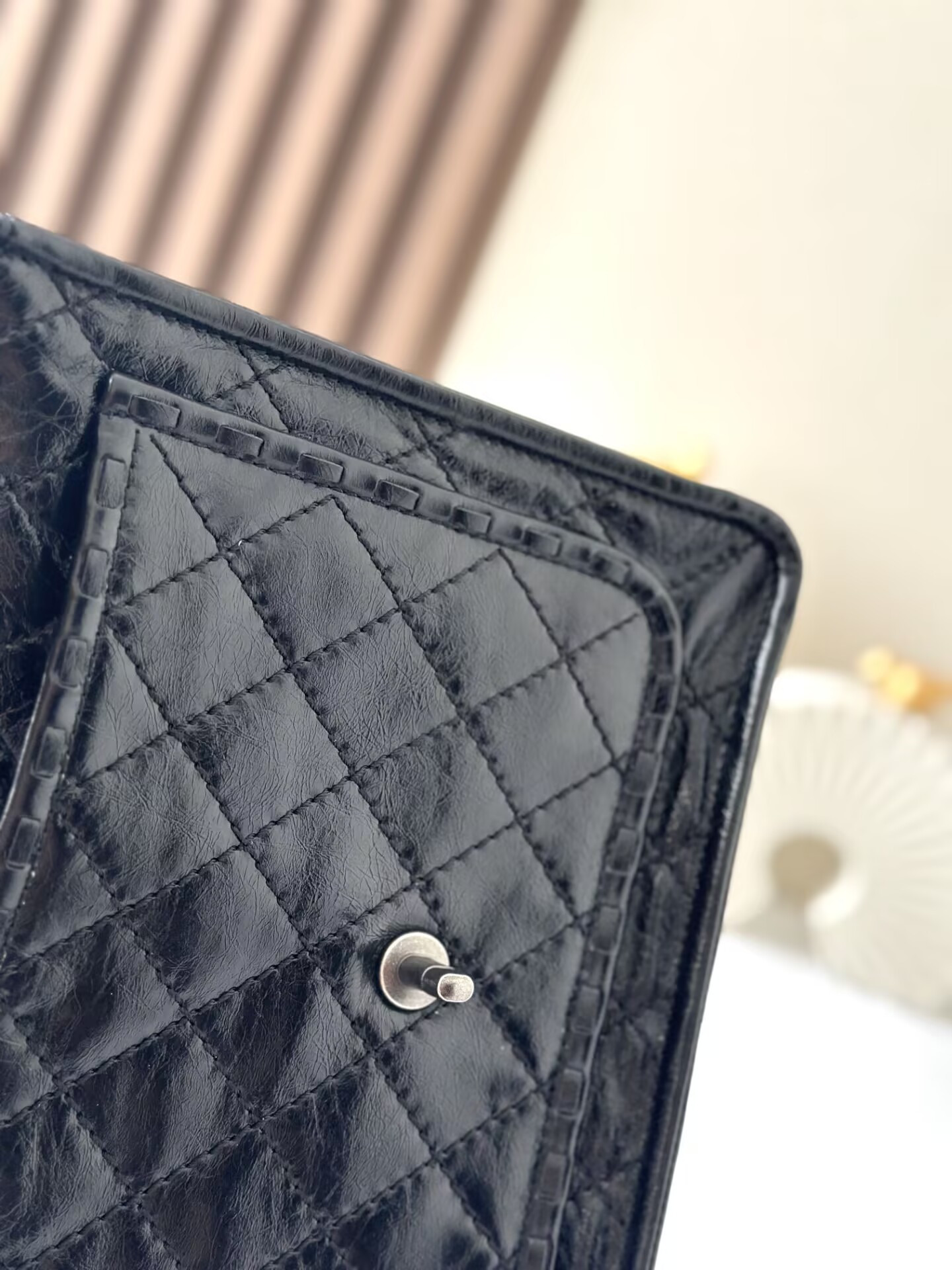 Chanel Vintage Flap tofu bag 26x11x23cm