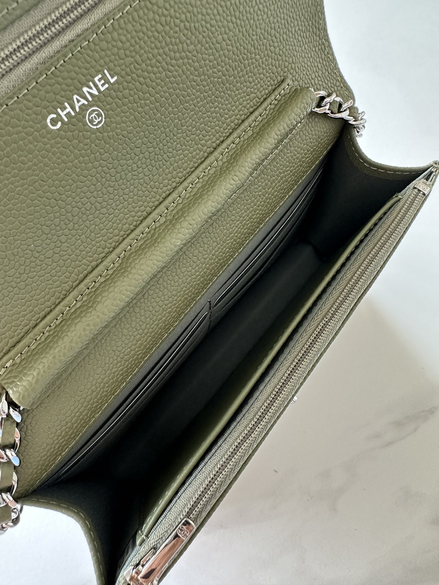 CHANEL WOC CLASSIC WALLET ON CHAIN 13x19cm